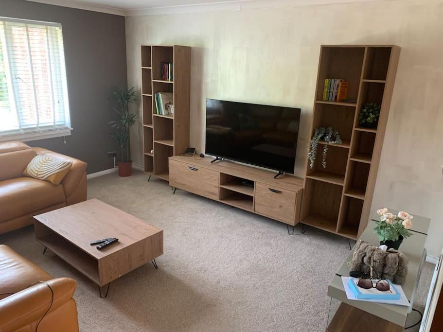 Ferienwohnung Cosy One Bed Flat Free Parking Send Exterior foto
